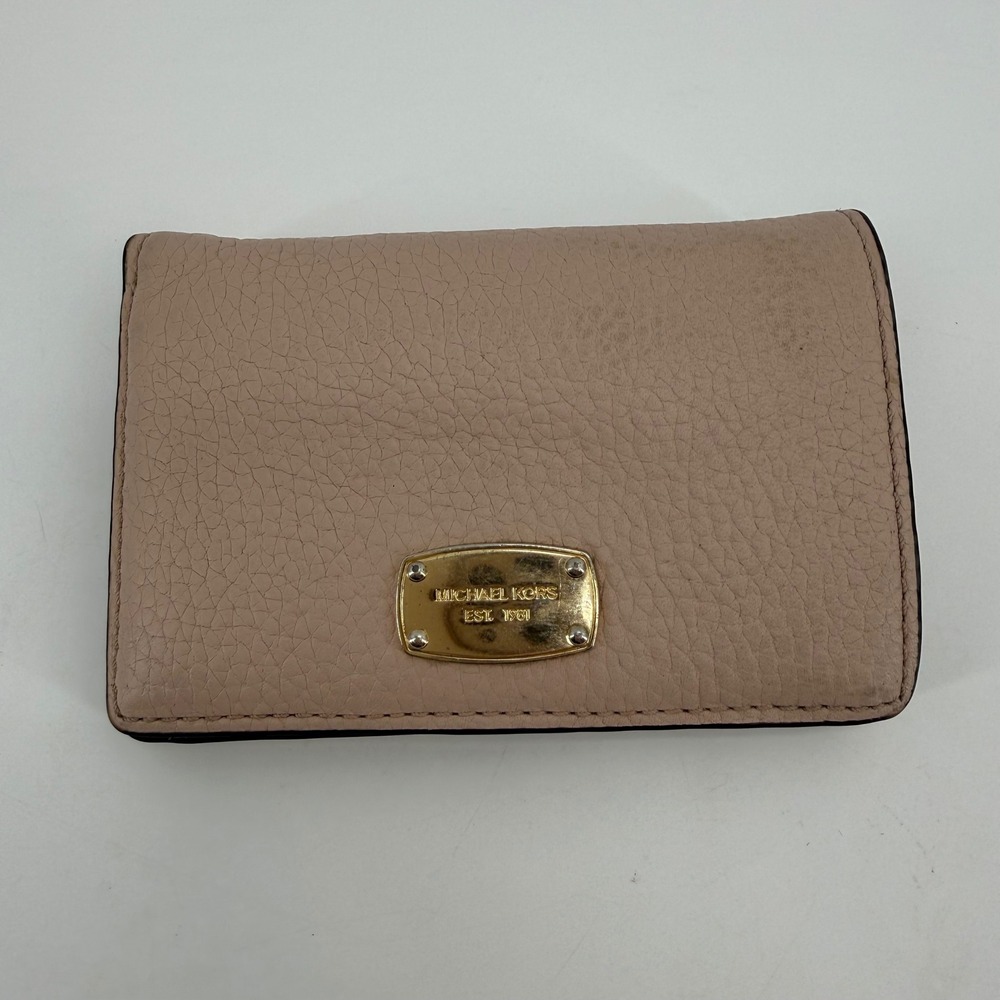 Michael Kors Pink Pebbled Leather Wallet Snap Closure Gold Tone‎ Logo Plaque